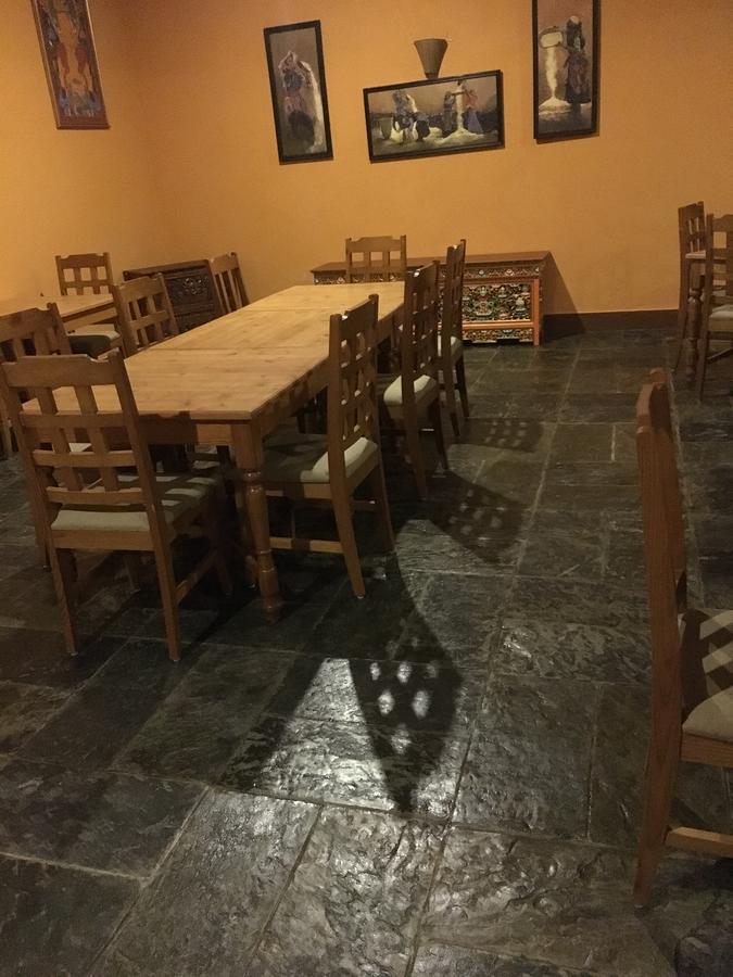 Royal Mustang Resort Nāmbo 外观 照片